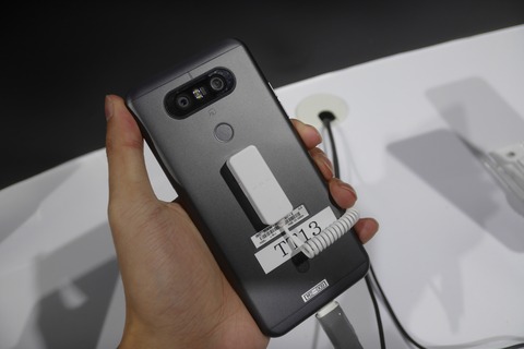 P1003180