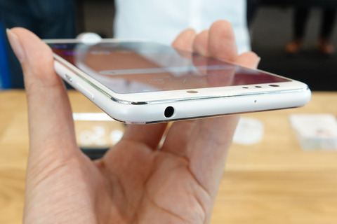 zenfone5q-010